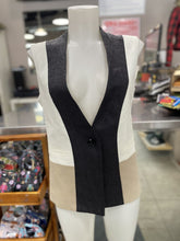 Load image into Gallery viewer, Judith &amp; Charles &quot;woven&quot; detail vest 6
