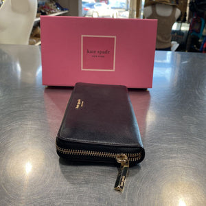 Kate Spade Saffiano leather full zip wallet