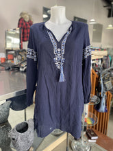 Load image into Gallery viewer, Roots embroidered crinkle cotton tunic/dress S
