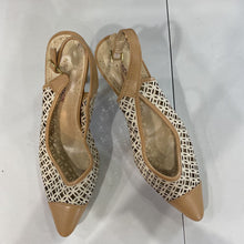 Load image into Gallery viewer, Adrienne Vitadini perforated slingbacks 8.5
