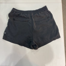 Load image into Gallery viewer, Lululemon tencel shorts 4
