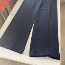 Load image into Gallery viewer, Blumarine dress pants 40
