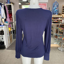 Load image into Gallery viewer, RW&amp;CO puff sleeve top M

