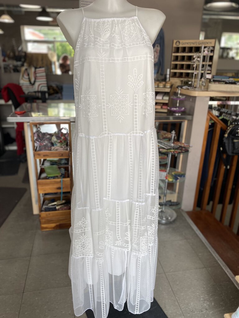 Zara embroidered mesh overlay maxi dress NWT L Rikochet Resale Online Zara embroidered mesh overlay maxi dress NWT L Rikochet Resale Online