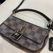 Load image into Gallery viewer, Steve Madden small crossbody
