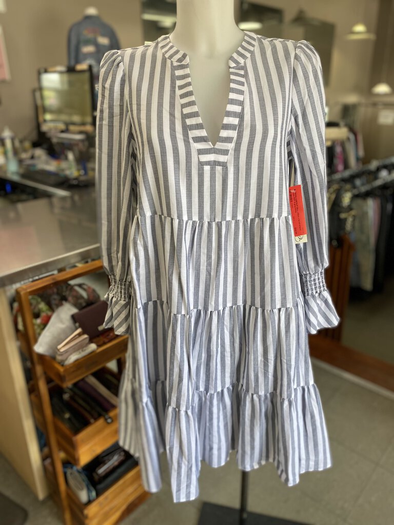 Eliza J tiered striped dress NWT 8