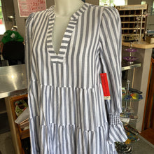 Load image into Gallery viewer, Eliza J tiered striped dress NWT 8
