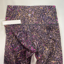 Load image into Gallery viewer, Lululemon print leggings 6
