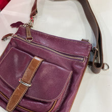 Load image into Gallery viewer, Roots leather crossbody
