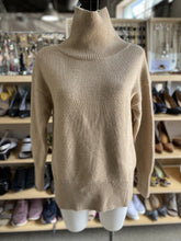 Load image into Gallery viewer, Babaton knit sweater XS
