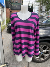 Load image into Gallery viewer, Tommy Hilfiger striped top XXL
