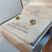 Load image into Gallery viewer, Crislu .925 gold plated CZ studs
