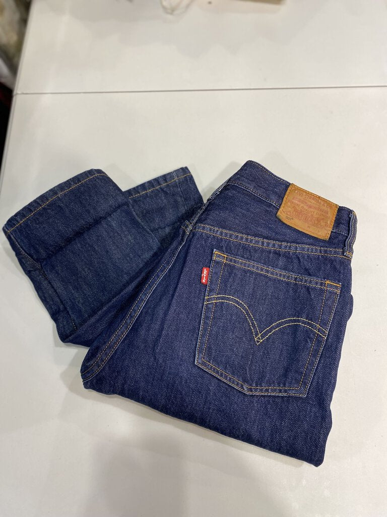 Levis 501 jeans 28