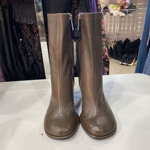 Load image into Gallery viewer, Zara round toe leather boots NWT 6
