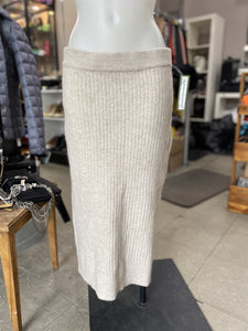H&M wool blend ribbed skirt NWT M