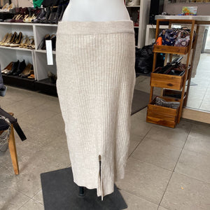 H&M wool blend ribbed skirt NWT M