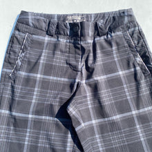 Load image into Gallery viewer, Nike plaid golf pants 4
