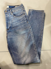 Load image into Gallery viewer, denim forum Yoko High Rise Slim jeans 30
