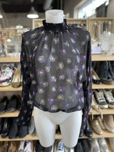 Load image into Gallery viewer, Dynamite sheer floral top M NWT
