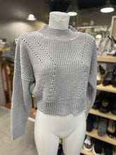 Load image into Gallery viewer, Twik/Simons semi crop sweater S
