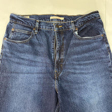 Load image into Gallery viewer, Levis 70&#39;s High Slim Straight jeans 32
