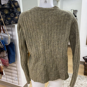 Gap wool sweater M