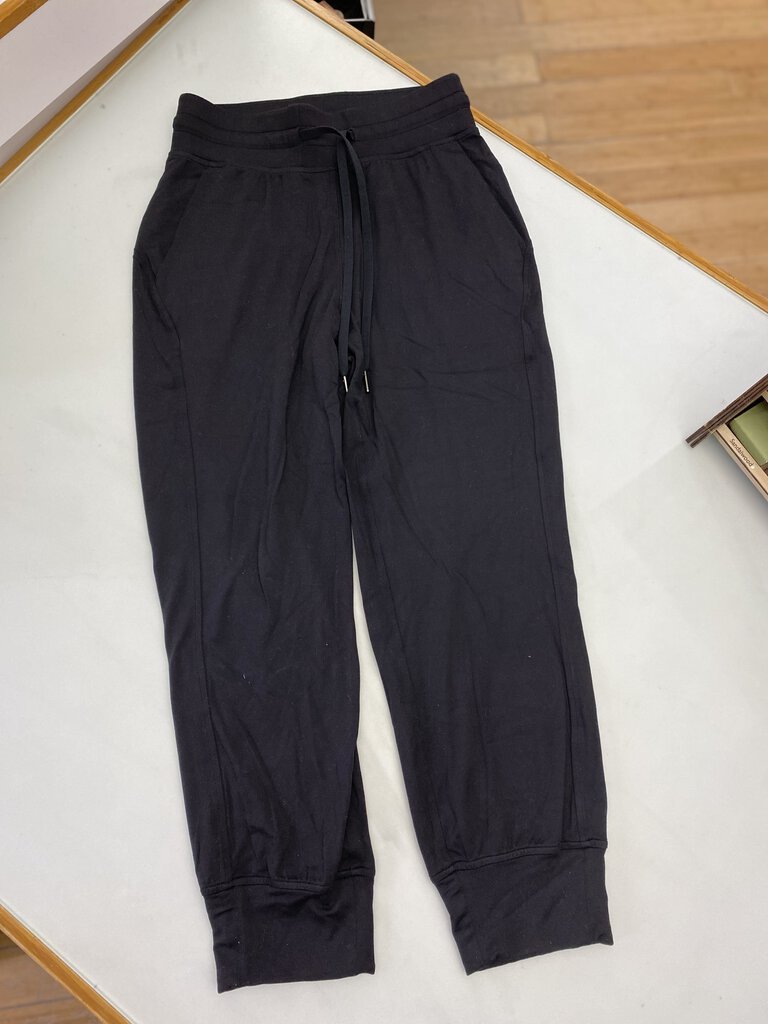 Lululemon pants 4