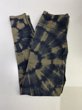 Load image into Gallery viewer, Aerie leggings NWT
