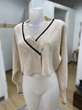 Load image into Gallery viewer, Oak &amp; Fort cropped cardi S
