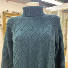 Load image into Gallery viewer, Royal Robbins cable knit sweater L
