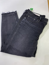 Load image into Gallery viewer, Gap Vintage Slim High Rise jeans 18
