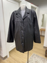 Load image into Gallery viewer, Danier vintage zip out liner coat L
