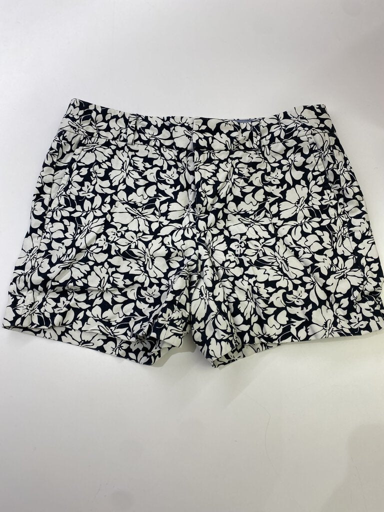 Banana Republic (outlet) Hampton fit floral shorts 0