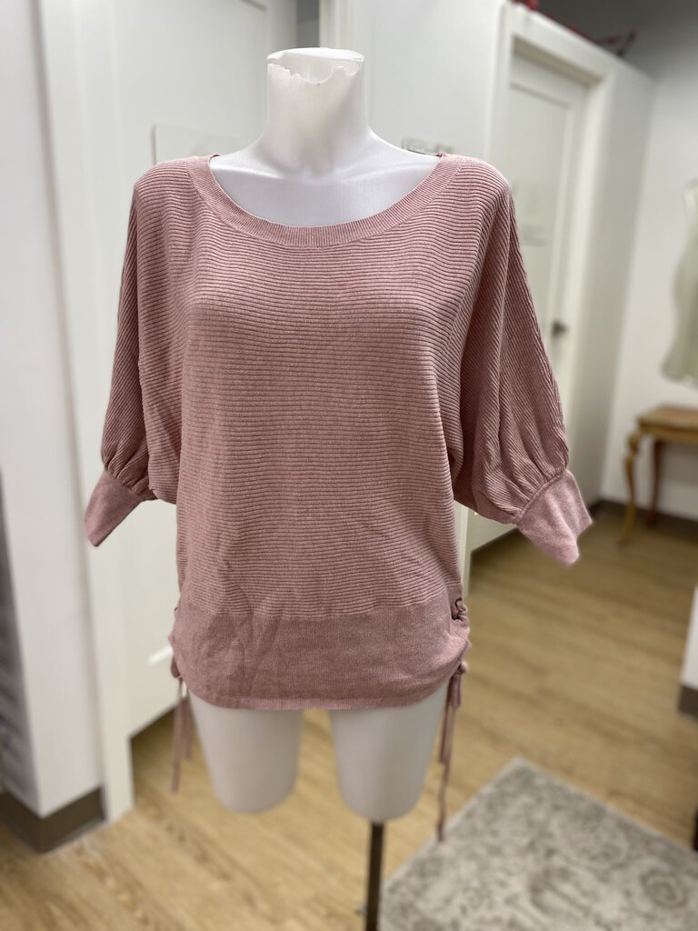 Gap laced sides knit top M