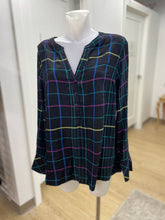 Load image into Gallery viewer, Penningtons plaid popover X
