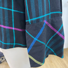 Load image into Gallery viewer, Penningtons plaid popover X
