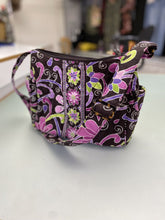Load image into Gallery viewer, Vera Bradley quilted crossbody
