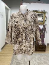 Load image into Gallery viewer, Chicos animal print top/light jacket 3(L)
