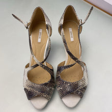 Load image into Gallery viewer, Geox snake print sandals 38
