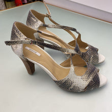 Load image into Gallery viewer, Geox snake print sandals 38
