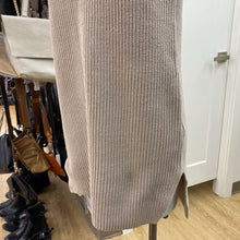 Load image into Gallery viewer, H&amp;M long knit vest XS
