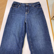 Load image into Gallery viewer, Banana Republic (outlet) High Rise Straight jeans 8
