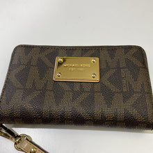 Load image into Gallery viewer, Michael Kors Saffiano leather monogram wristlet
