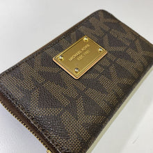 Load image into Gallery viewer, Michael Kors Saffiano leather monogram wristlet

