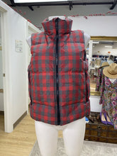 Load image into Gallery viewer, Gap plaid vest S
