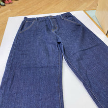 Load image into Gallery viewer, Banana Republic High-Rise Relaxed Taper jeans 25
