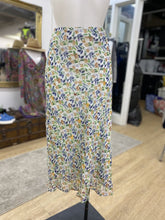Load image into Gallery viewer, Maeve embroidered floral skirt M
