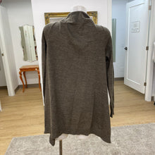 Load image into Gallery viewer, The North Face sweater M
