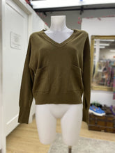 Load image into Gallery viewer, Tristan vneck sweater L

