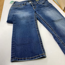 Load image into Gallery viewer, Silver Suki Capri jeans 30
